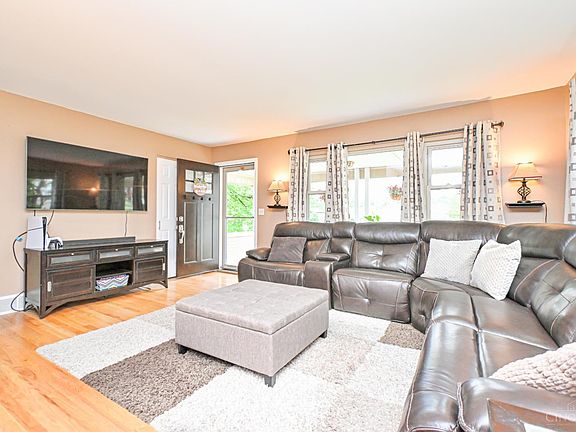5th image of 5460 Starcrest Dr