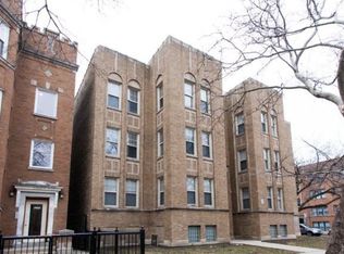 6254 N Claremont Ave APT 02, Chicago, IL 60659
