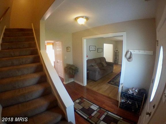 5th image of 111 Columbia Cir