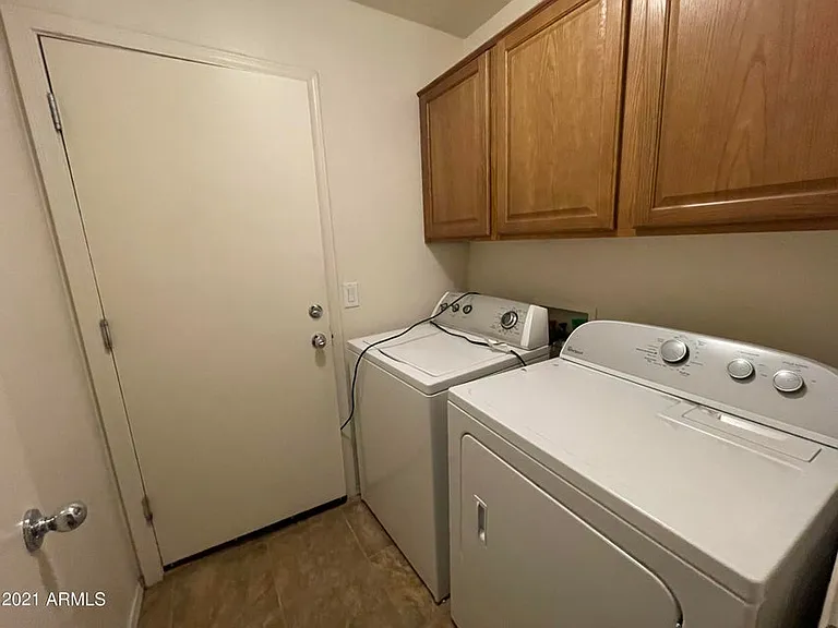806 S 111th Dr — Photo 18