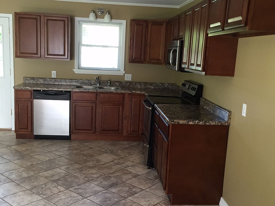 1st image of 305 E E St