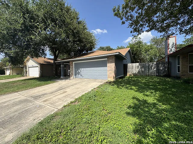 3 bed, 2.0 bath, 1266 sqft, $1,650 — Photo 2