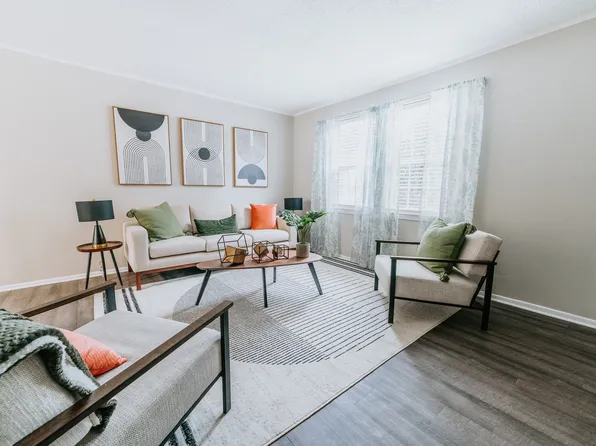 Midtown Oaks Townhomes