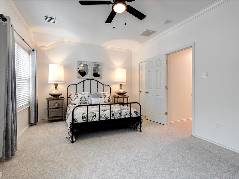 35 N Walden Elms Cir — Photo 14