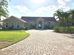 4271 Old Nine Foot Rd, Eagle Lake, FL 33839