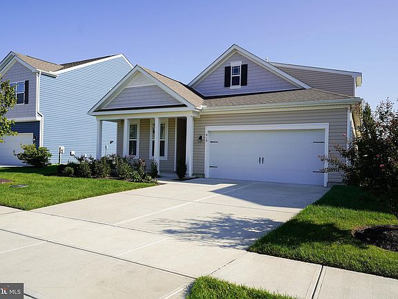 3rd image of 419 Lena Ln