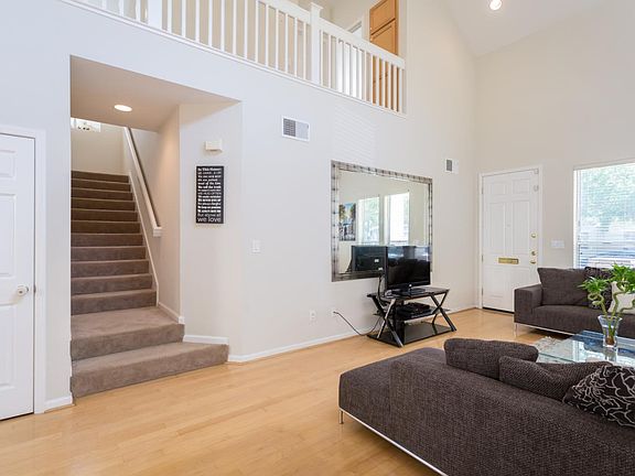 4th image of 765 E San Fernando St