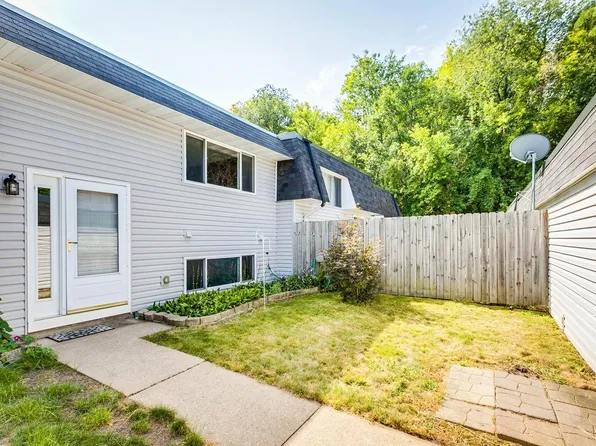 3886 Craig Way, Inver Grove Heights, MN 55076