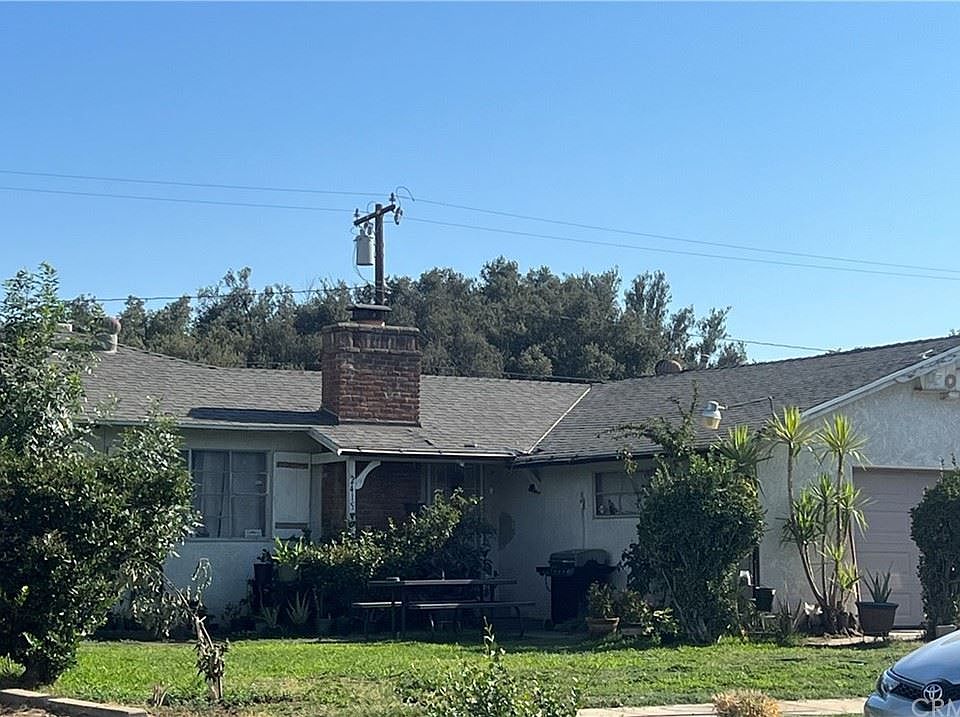 2nd image of 2415 W 7th St