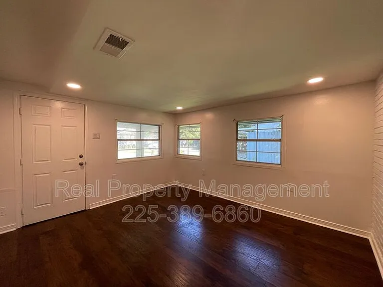 9642 Lewis St — Photo 19