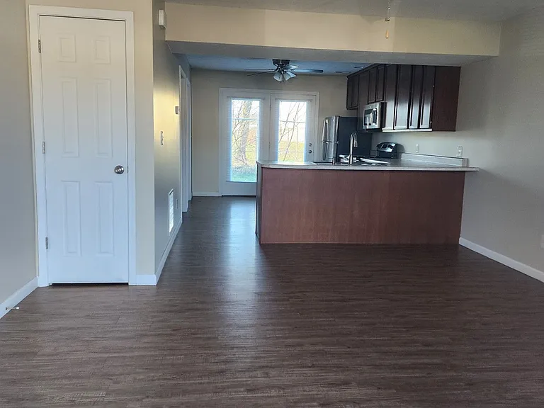 100 Willow View Ln #401 — Photo 9