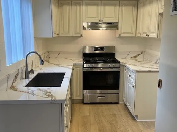 616 N Kenwood St #14, Glendale, CA 91206