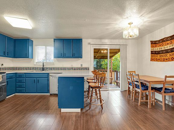 5th image of 5550 SE Foxfire St