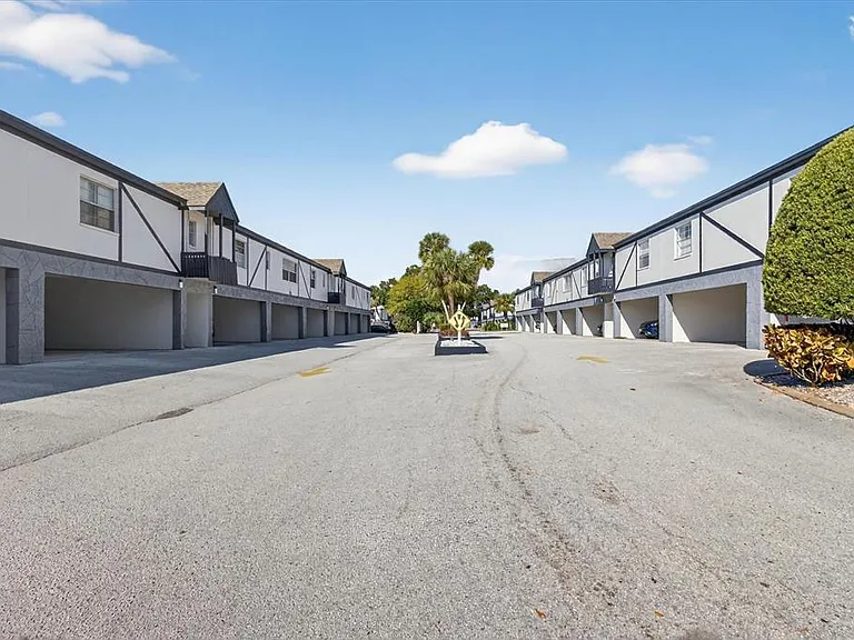 1146 King Arthur Ct #110 — Photo 82