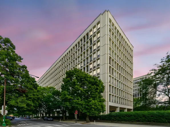 1451 E 55th St APT 825N, Chicago, IL 60615