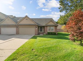 22431 Timber Ridge Ct, Woodhaven, MI 48183