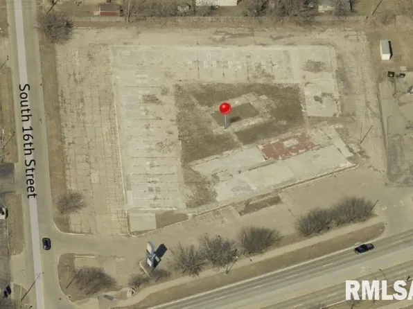 1522 Lincoln Way, Clinton, IA 52732