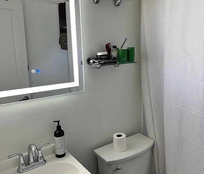 1001 Hyperion Ave #107 — Photo 5