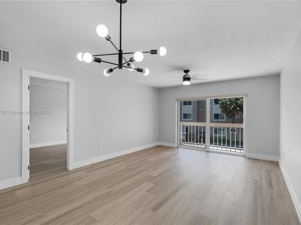 7703 Camino Real #A-207, Miami, FL 33143
