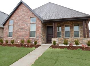 3301 SW Stoneway Ave, Bentonville, AR 72712