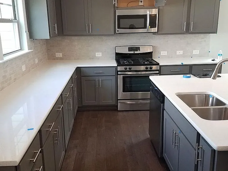 1013 Metropolitan Dr — Photo 4