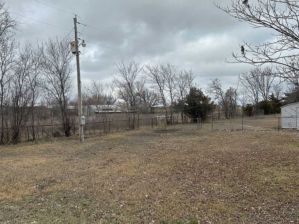 2nd image of 19950 N 4020th Rd