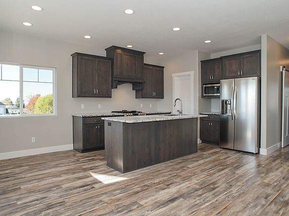 7th image of this home