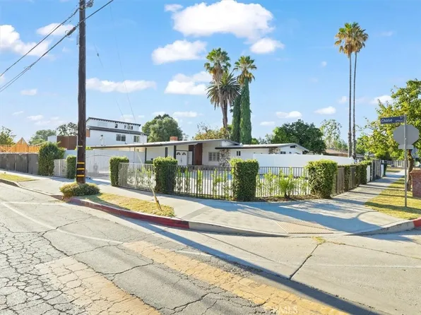 8501 Enfield Ave, Northridge, CA 91325