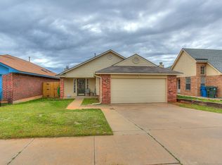 9126 Orange Dr, Midwest City, OK 73130