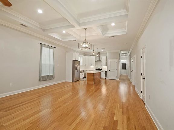 3rd image of 5177 Pauline Dr