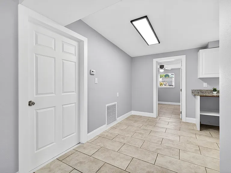7125 Seward Dr — Photo 7