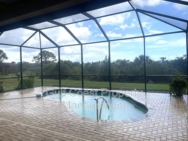 10485 Crooked Creek Dr — Photo 13