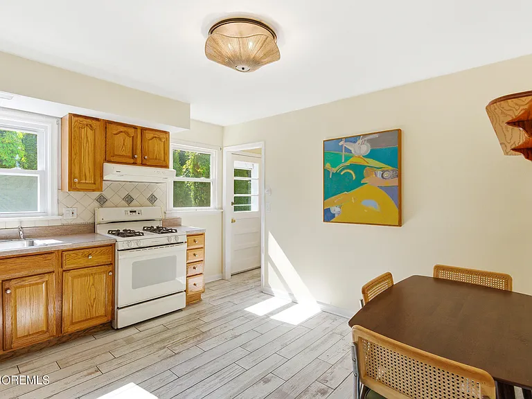 506 Woodland Rd — Photo 14