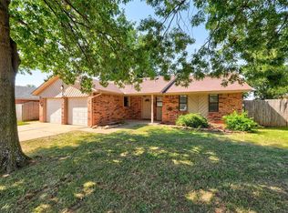2101 Castle Rock, Edmond, OK 73003