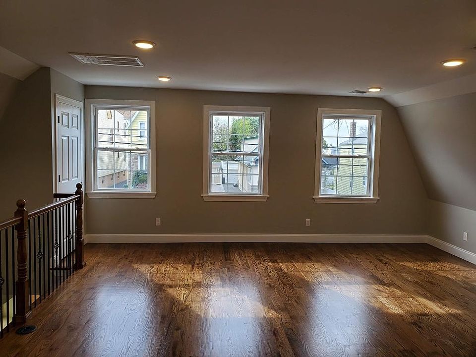 1st image of 128 Sunset Ave #2