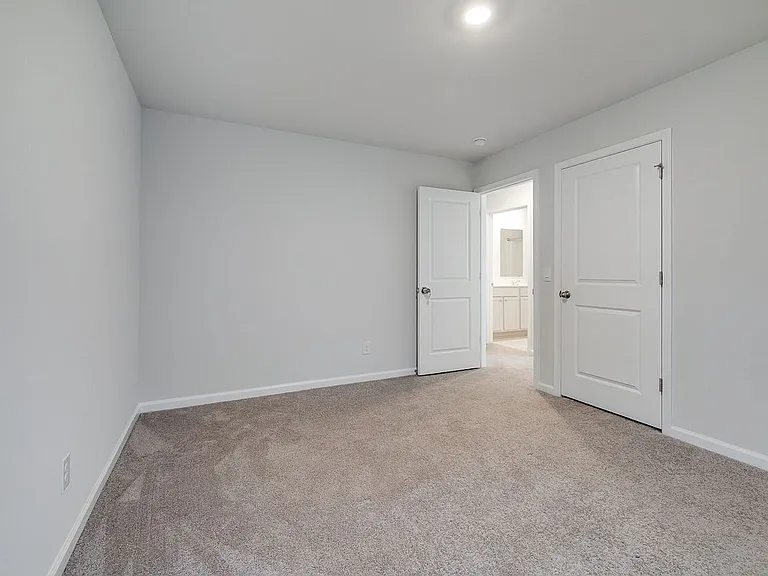 102 Spillway Ct — Photo 29