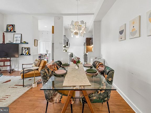 4th image of 1500 Green St #2