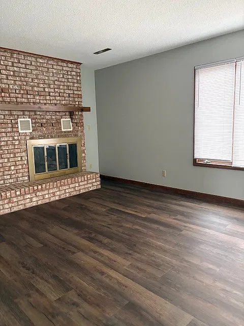 339 W Slater St — Photo 3