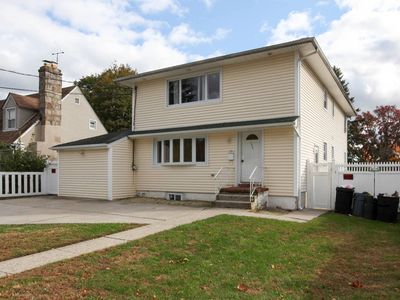754 Goodrich St, Uniondale, NY, 11553