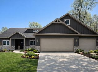 8768 Grand Forest Dr, New Haven, IN