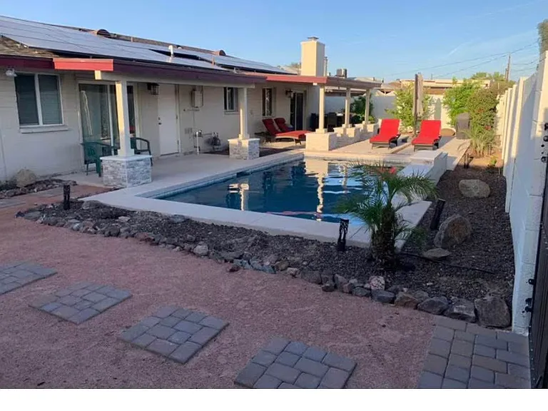 1207 E Loyola Dr — Photo 2