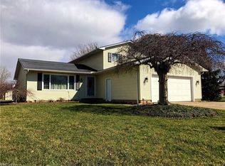 118 Greenway Dr, Elyria, OH