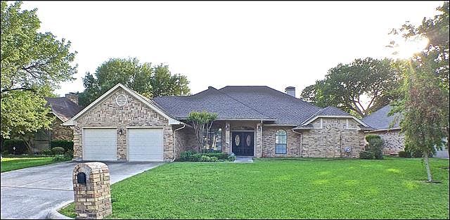 1st image of 911 Kingston Dr
