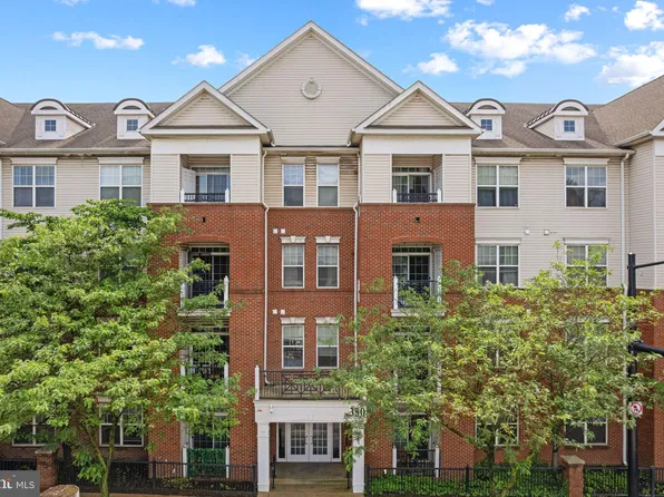 350 W Elm St Suite 3102, Conshohocken, PA 19428