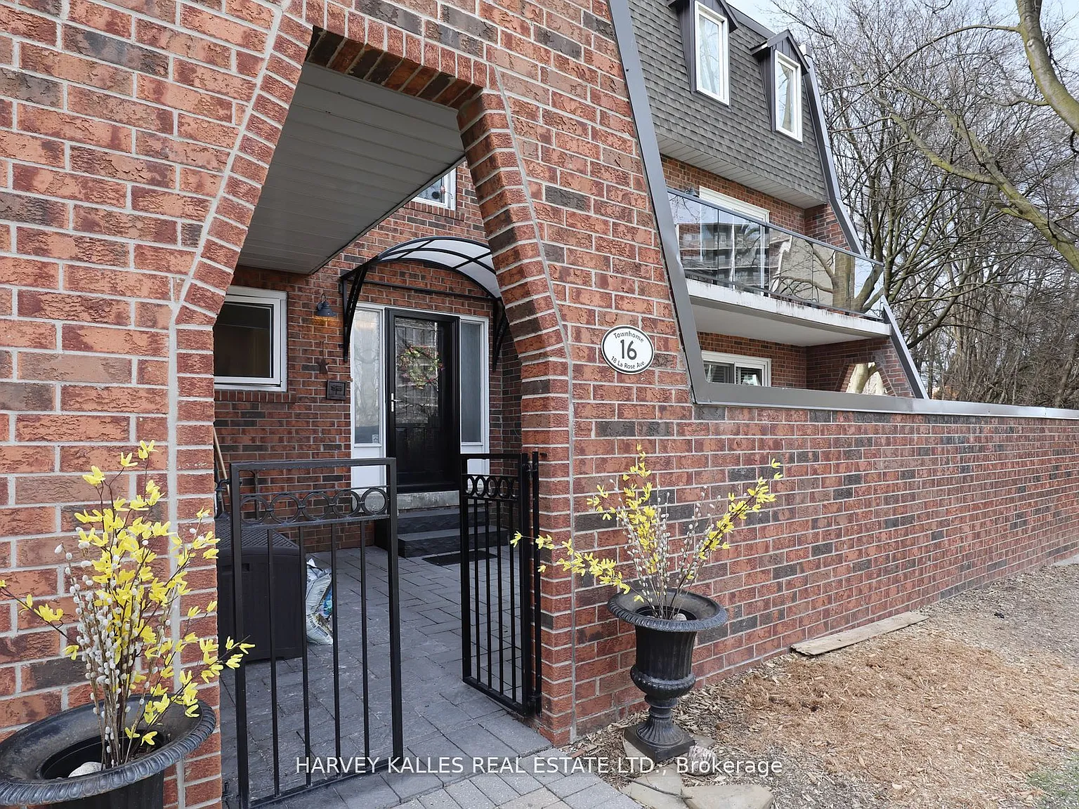 3 bed, $5,000 — Photo 2