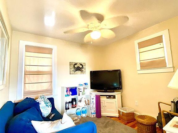 5th image of 1458 Asbury Ave #C