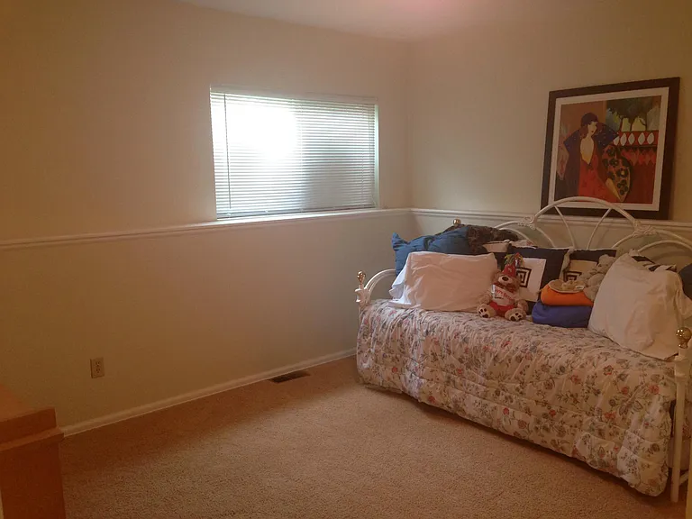 9472 Burlington Ln — Photo 7