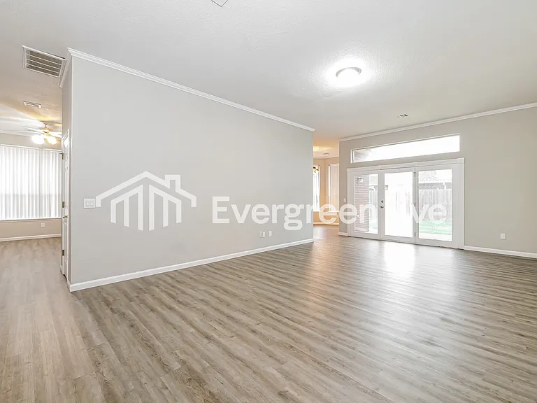 4904 Byron Cir — Photo 2