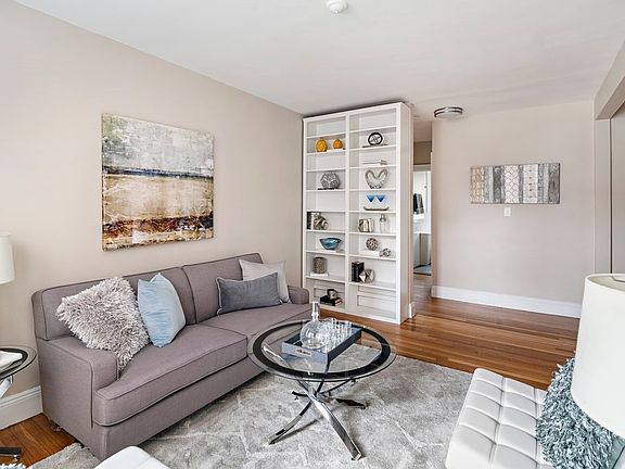 2nd image of 52 Strathmore Rd APT 25