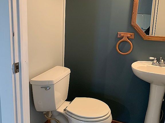 1/2 bath